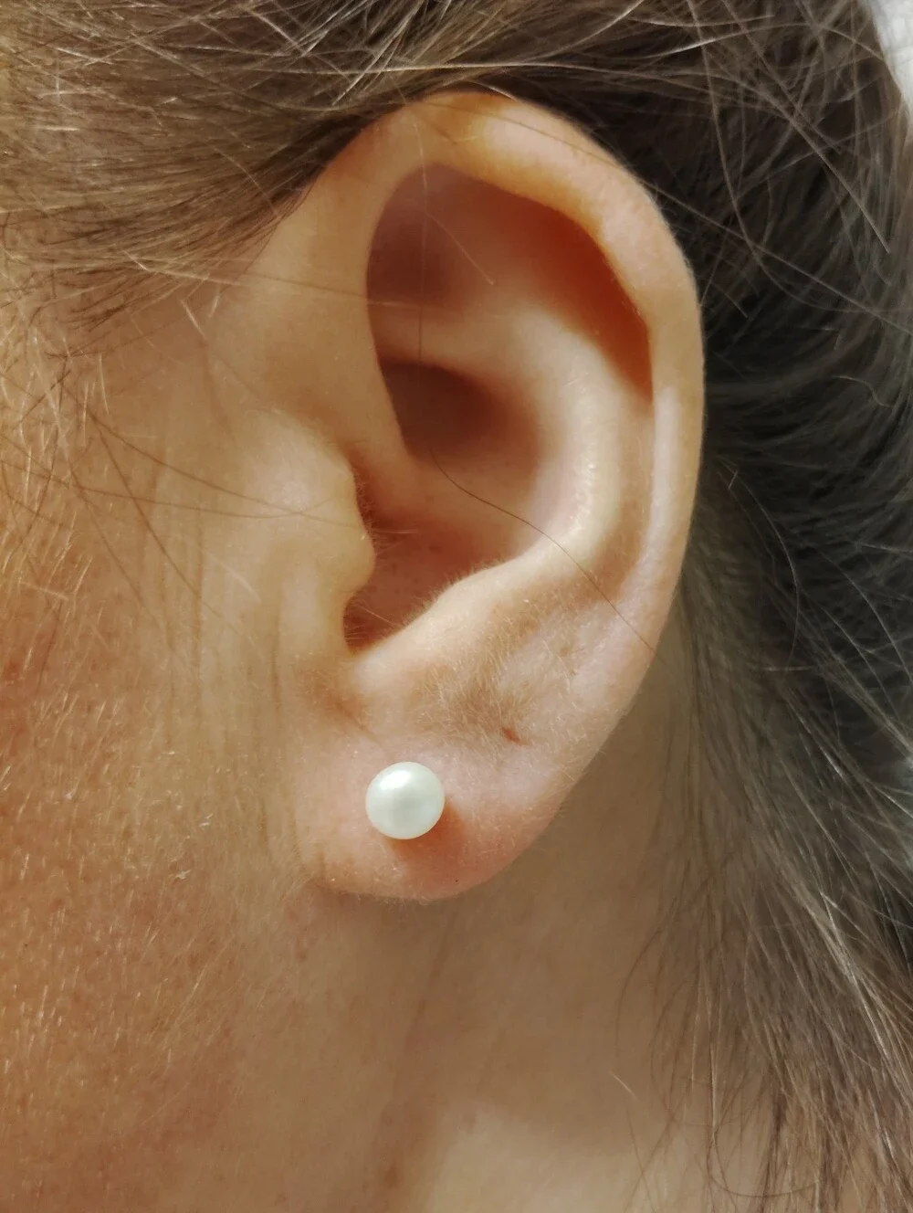 Estate 14k White Gold Natural Iridescent White 6/7mm Akoya Pearl Stud Earrings